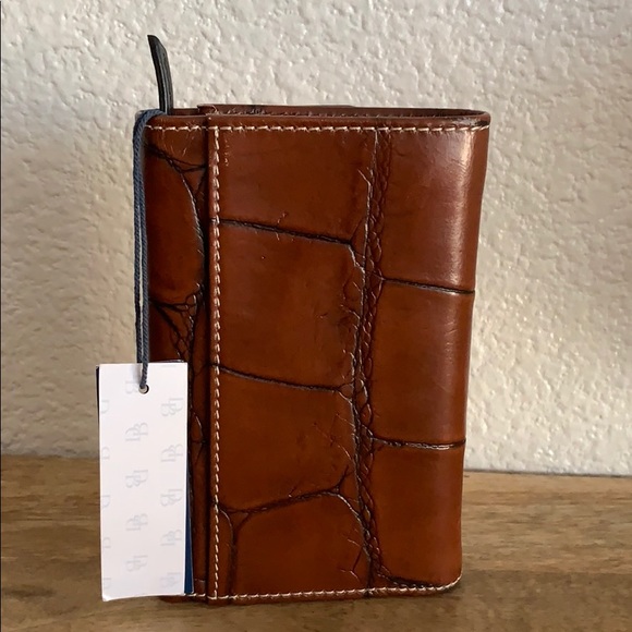 π Dooney & Bourke Wallet - Picture 3 of 16